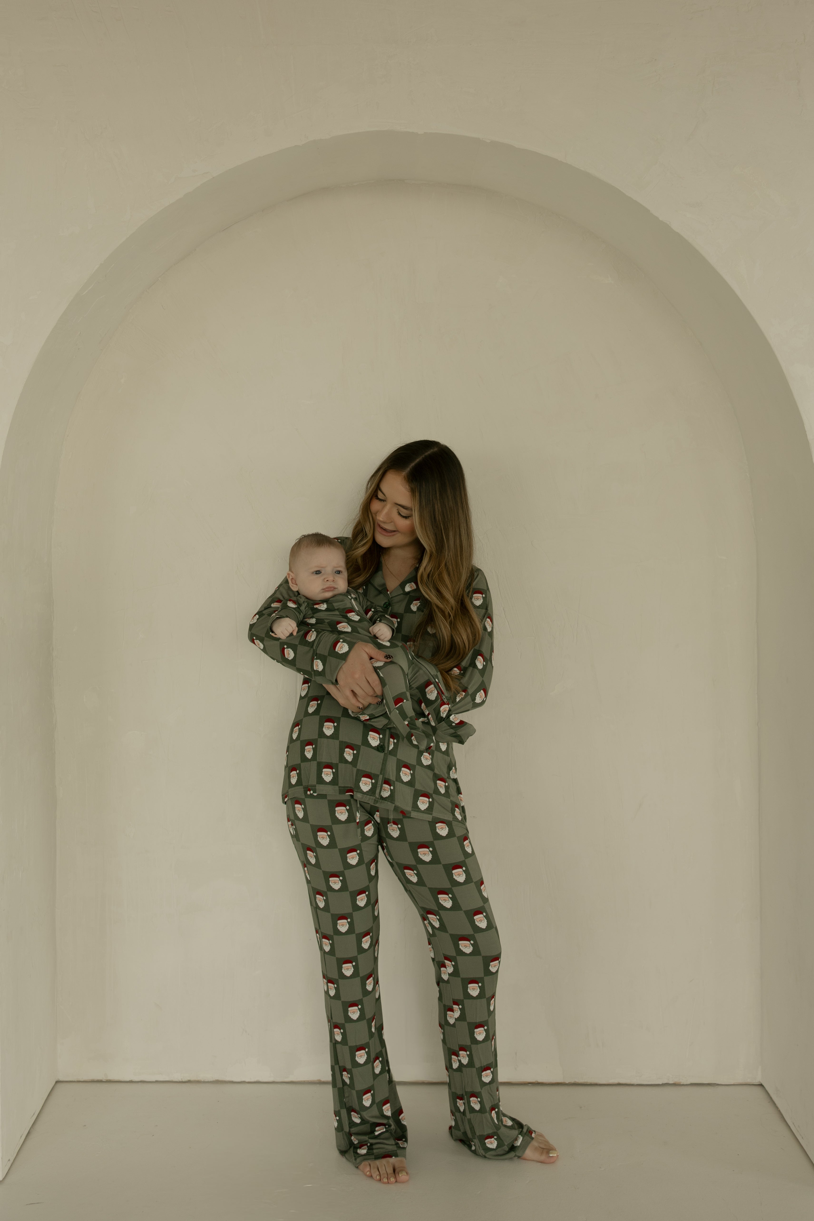 Long Sleeve Women's Bamboo Pajamas | Santa Checkerboard
